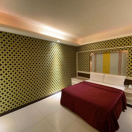 Sweet Hotel New Taipei City Bagian luar foto