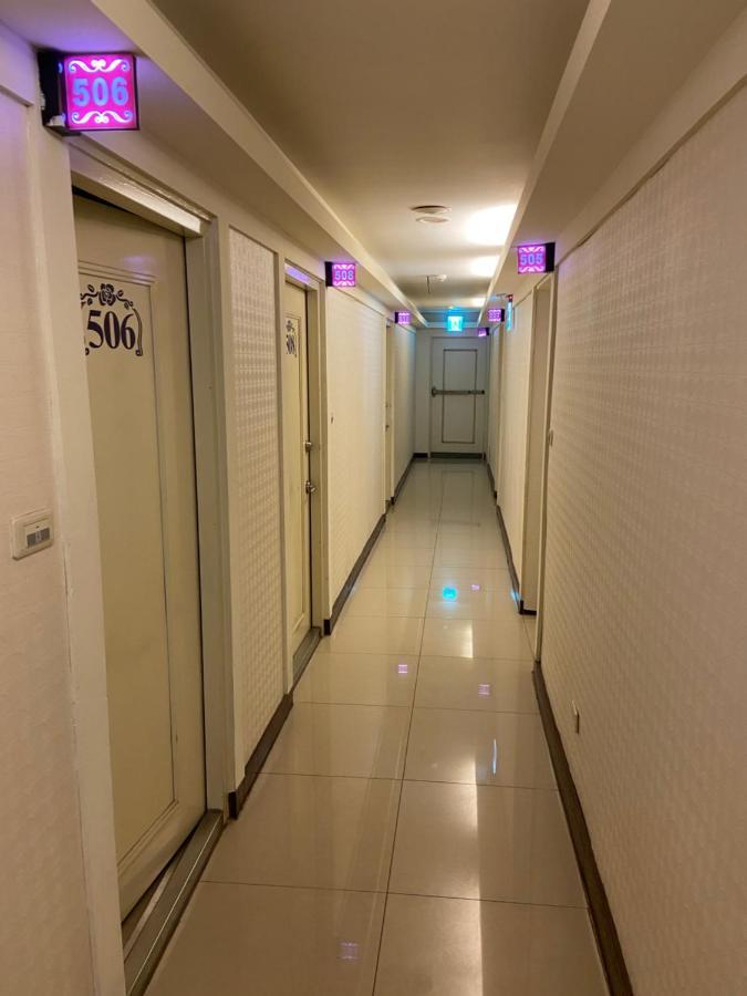 Sweet Hotel New Taipei City Bagian luar foto
