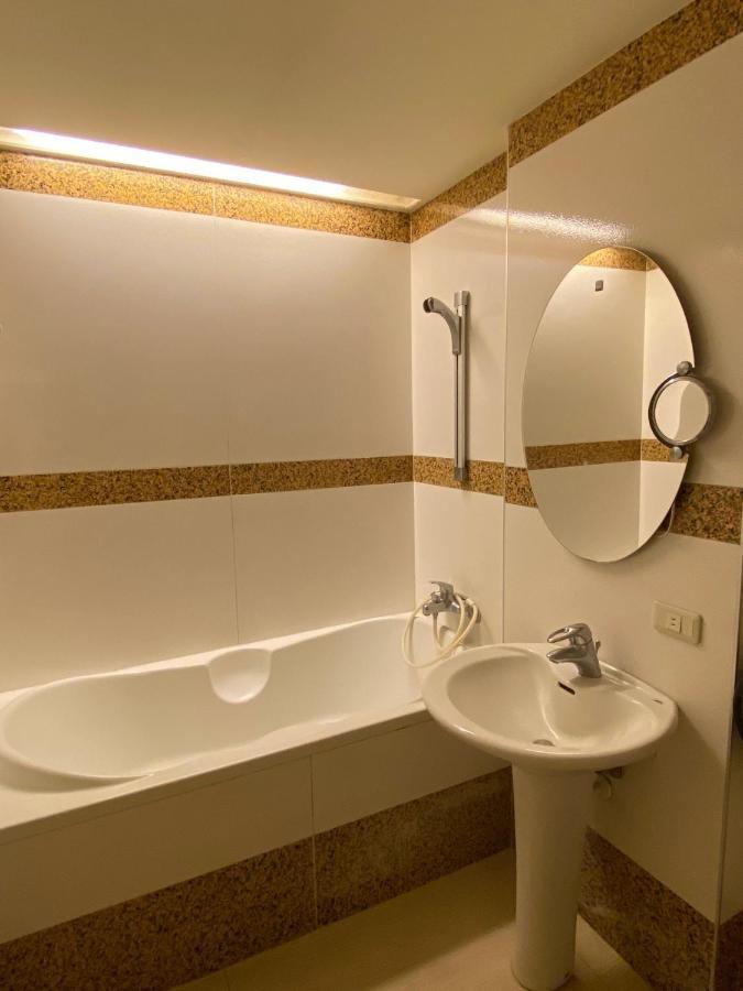 Sweet Hotel New Taipei City Bagian luar foto