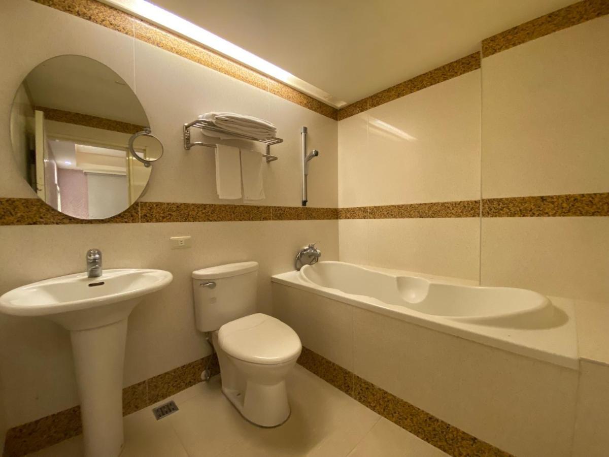 Sweet Hotel New Taipei City Bagian luar foto